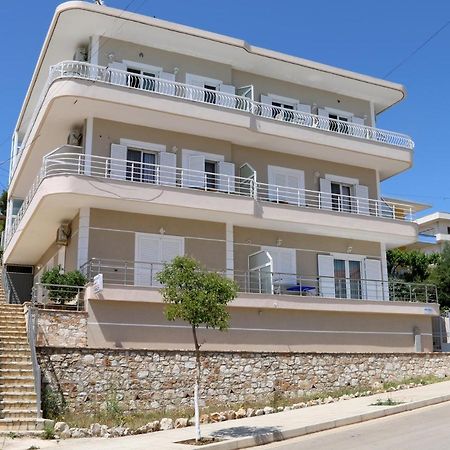 Isabela Apartments Sarandë Exteriör bild