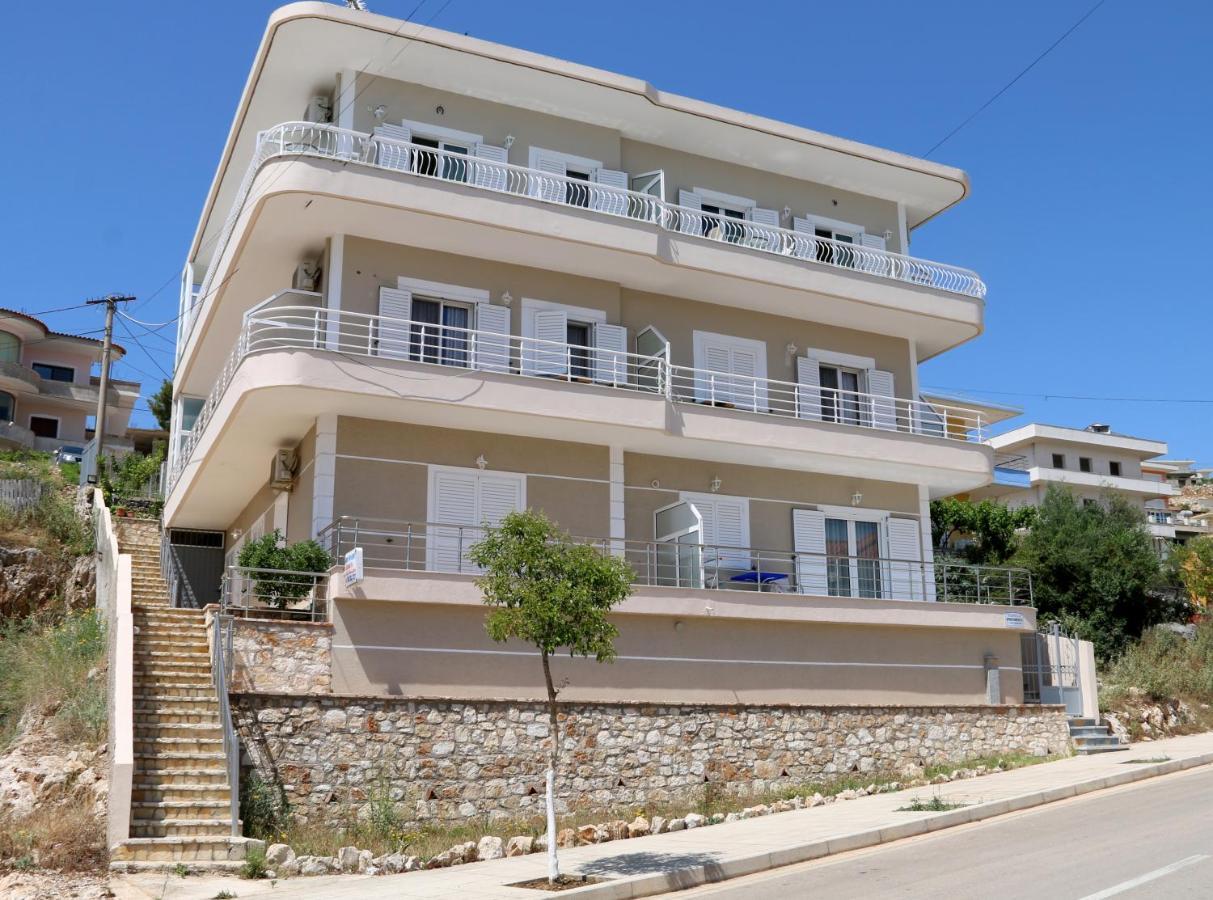 Isabela Apartments Sarandë Exteriör bild