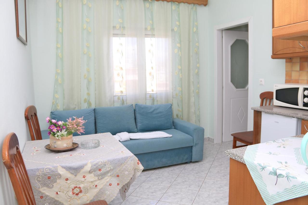 Isabela Apartments Sarandë Exteriör bild