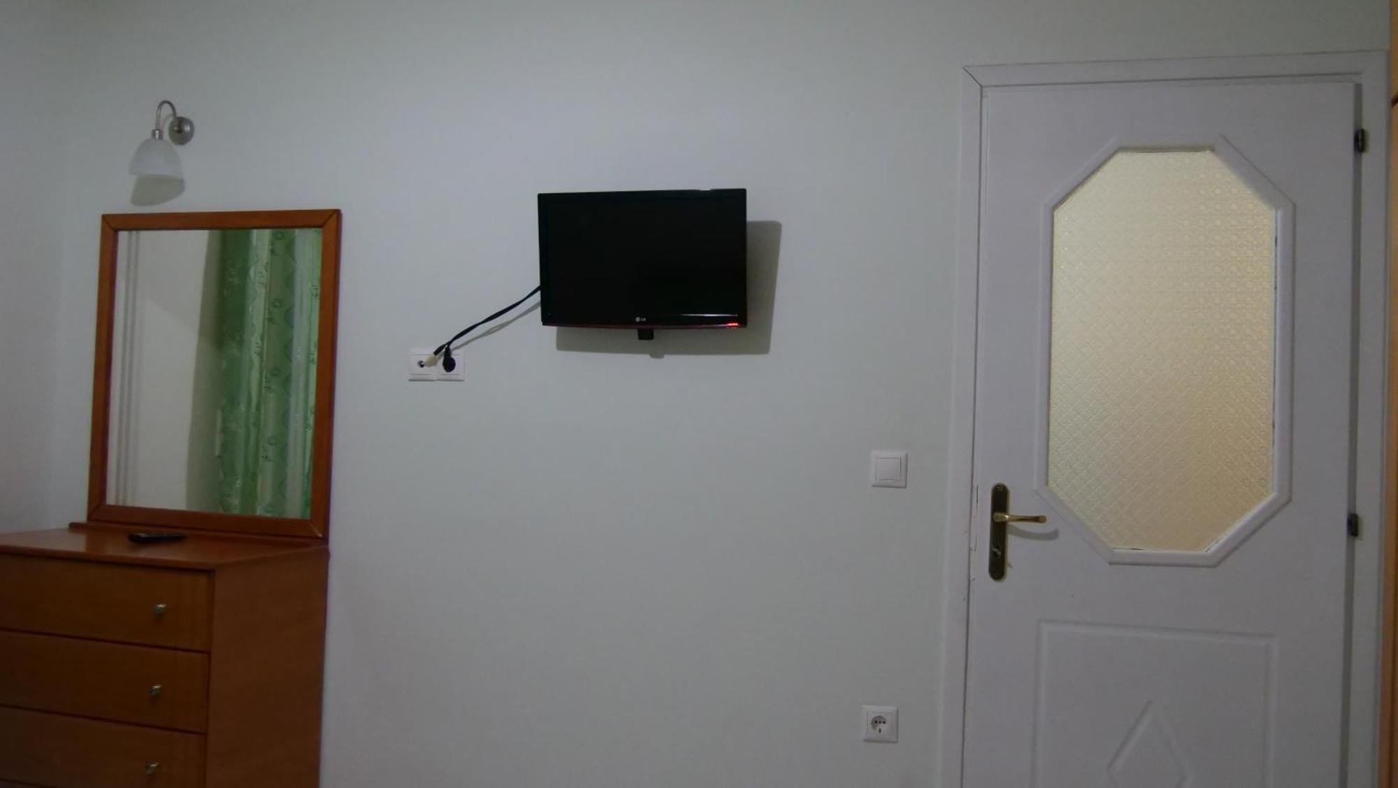 Isabela Apartments Sarandë Exteriör bild
