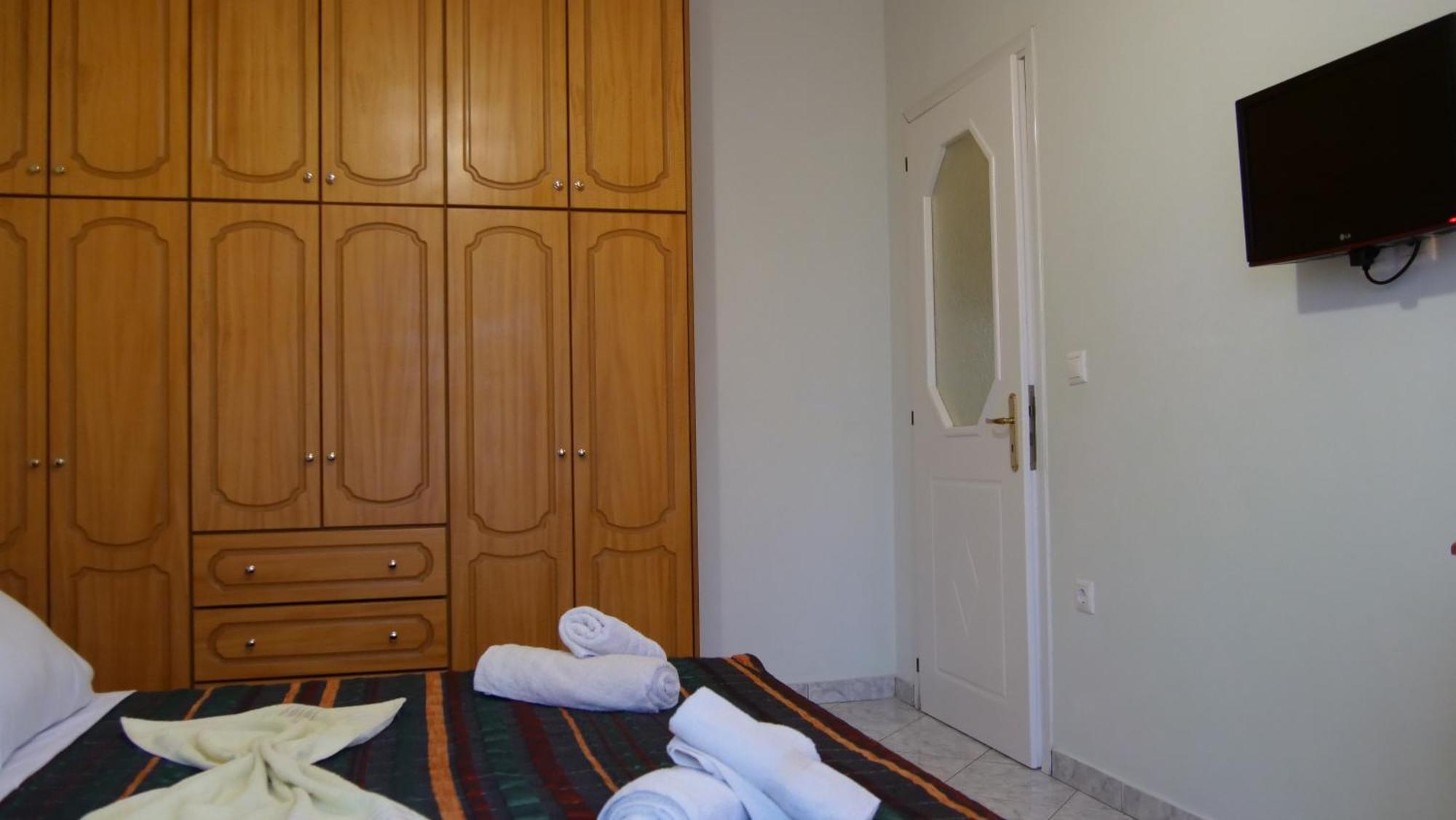 Isabela Apartments Sarandë Exteriör bild