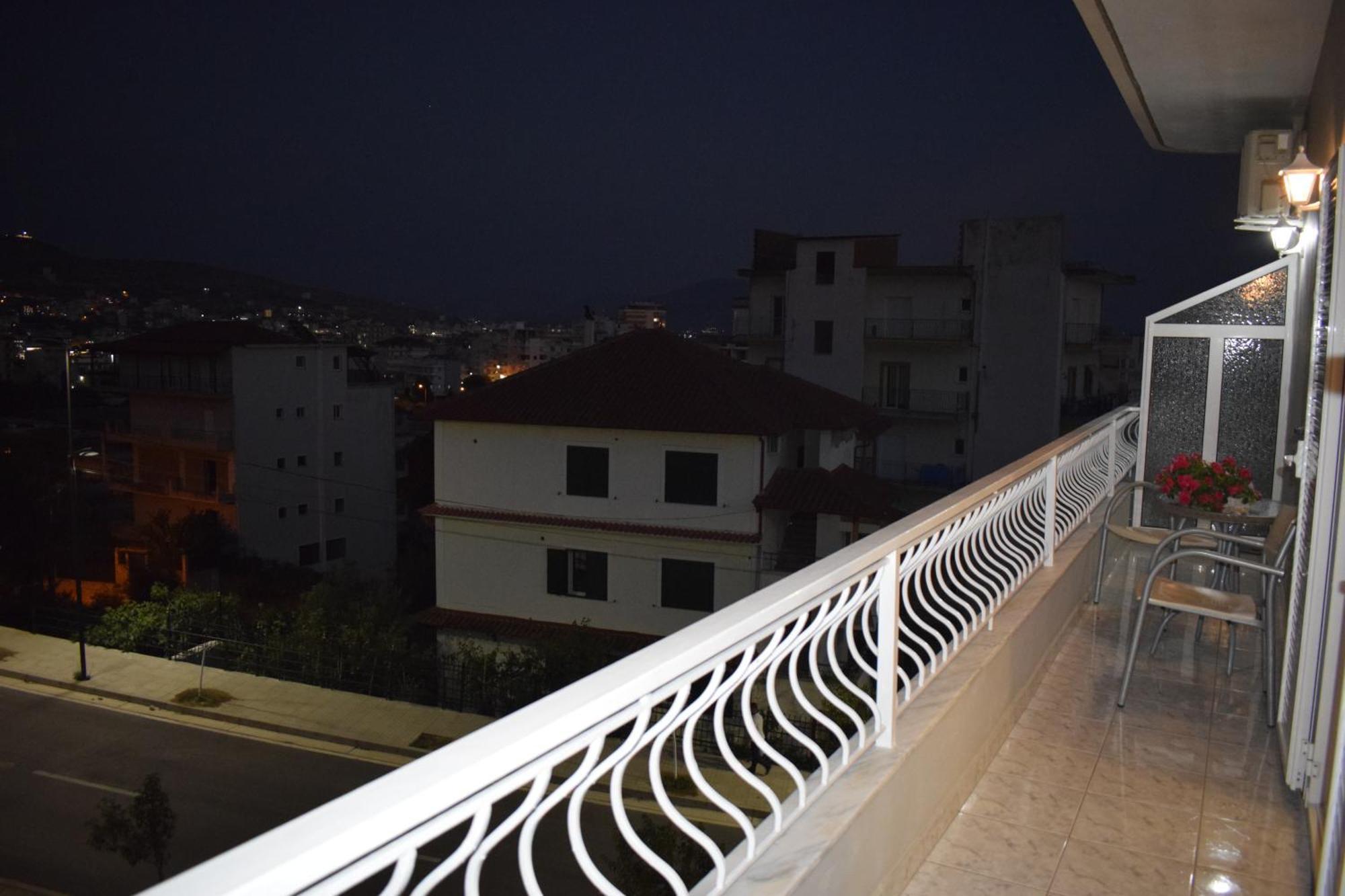 Isabela Apartments Sarandë Exteriör bild